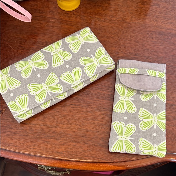 stem Handbags - Stem Gray and Green Butterfly Wallet and Pouch Set